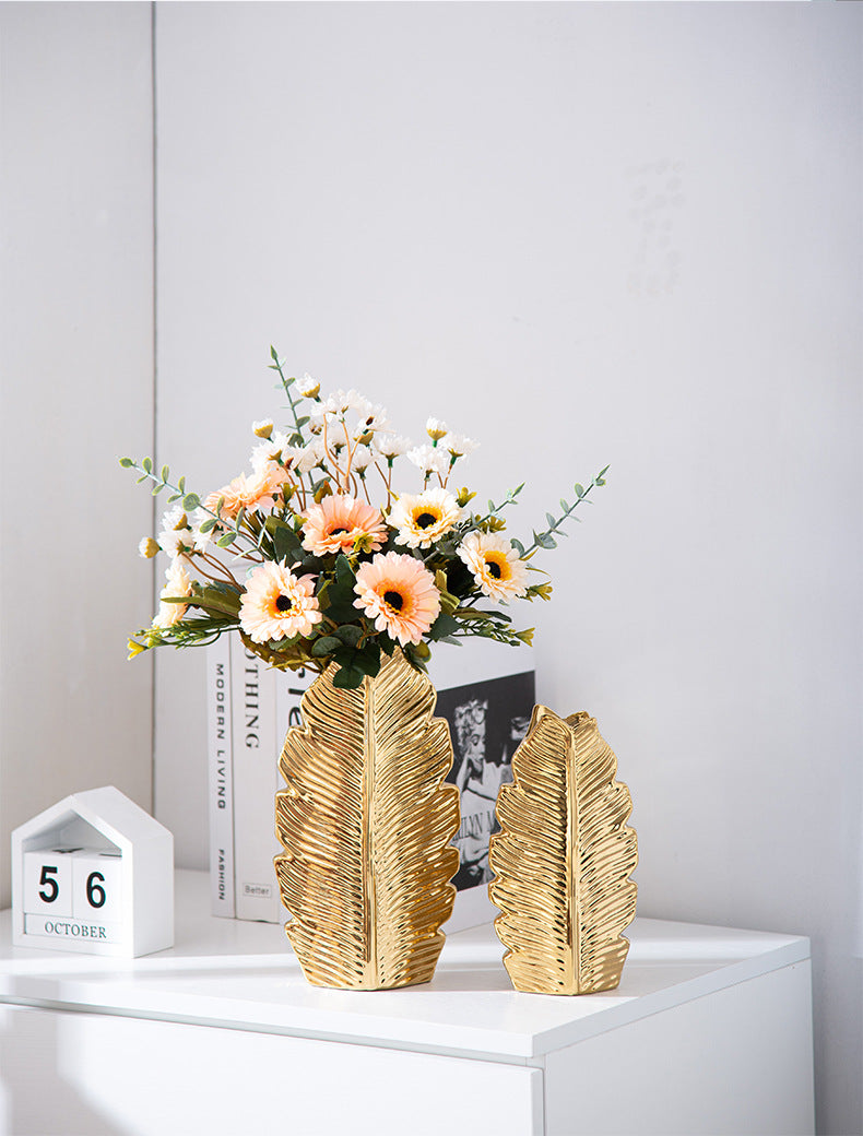 Kendra leaf vases