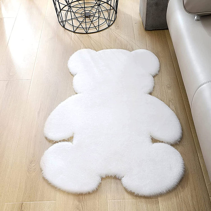 Feardorcha Fur Rug, luxurious and soft, perfect for adding warmth and style to your living room or bedroom decor.