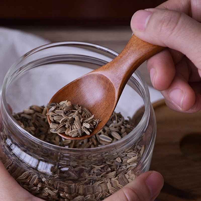 Hoggard Spice Spoon, precise and durable, perfect for sprinkling spices with ease in your kitchen or cooking space.