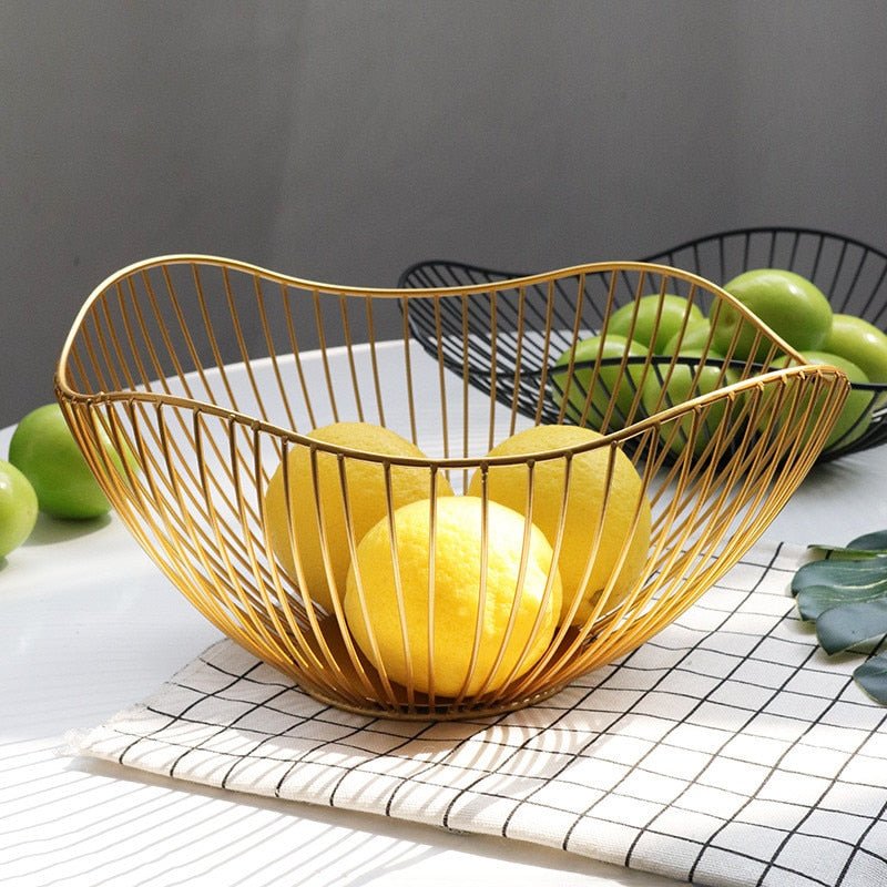 Stylish and functional modern basket, perfect for organizing home essentials. Adds a touch of elegance to any space.